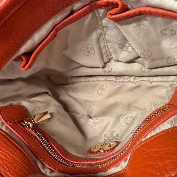 Tory Burch Amanda Vibrant Orange Shoulder Bag + Dust Bag - Picture 7 of 13